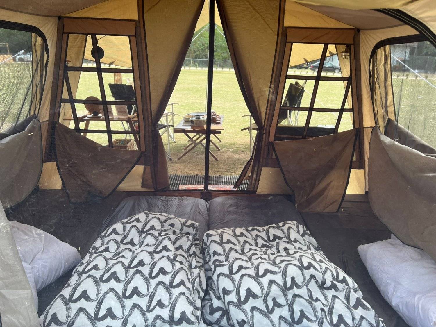 AutoCamper香港汽車露營 【日系復古露營風】 Ogawa 格紋窗精致別墅級卡其色帳蓬套票(2-3人) 6