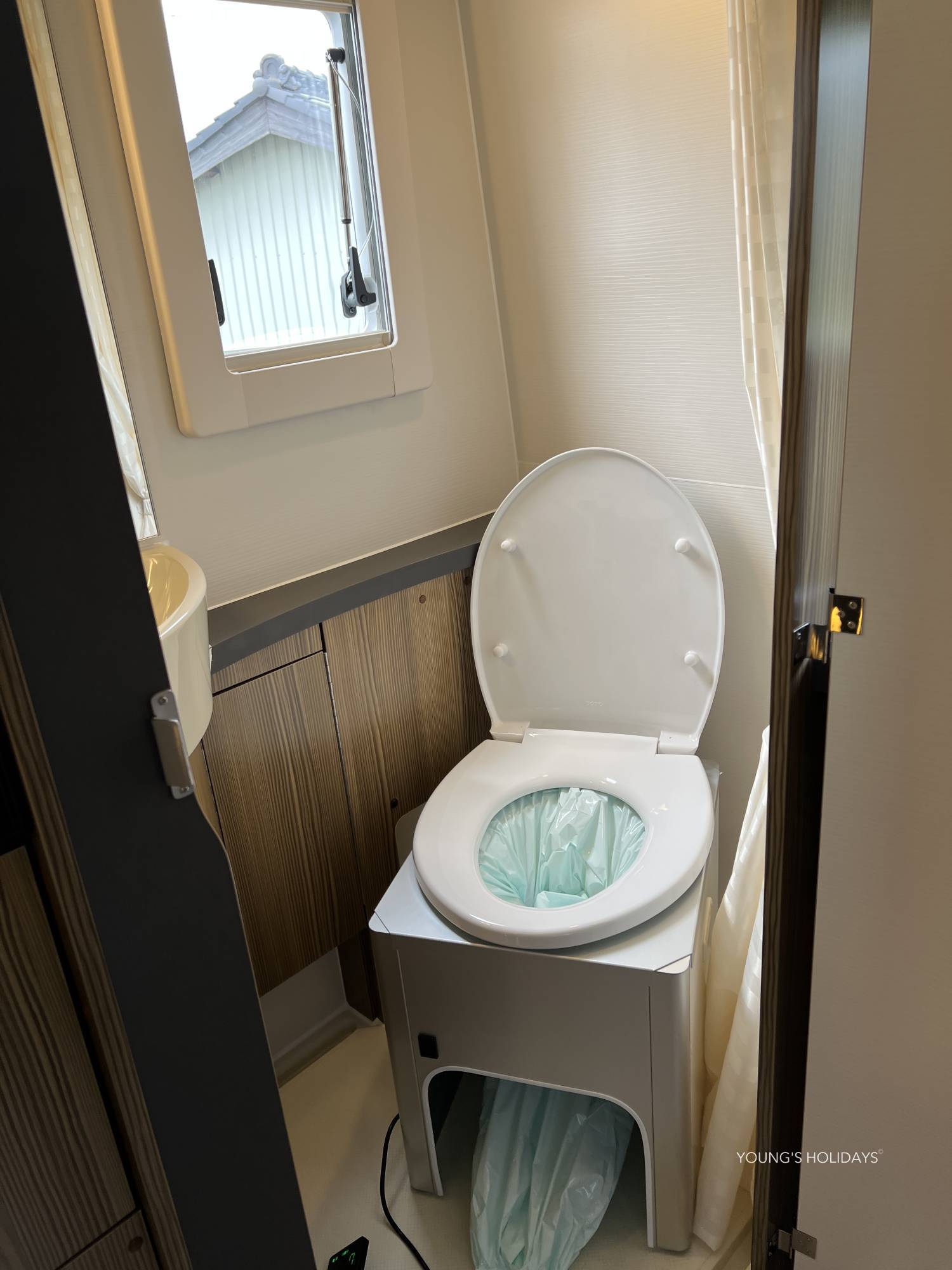 Youngs Holiday 悠揚假期 - 潛水旅遊、自駕遊、日本露營車 【東京成田】五人日本露營車24小時租用體驗(VT-ZIL 520) 17