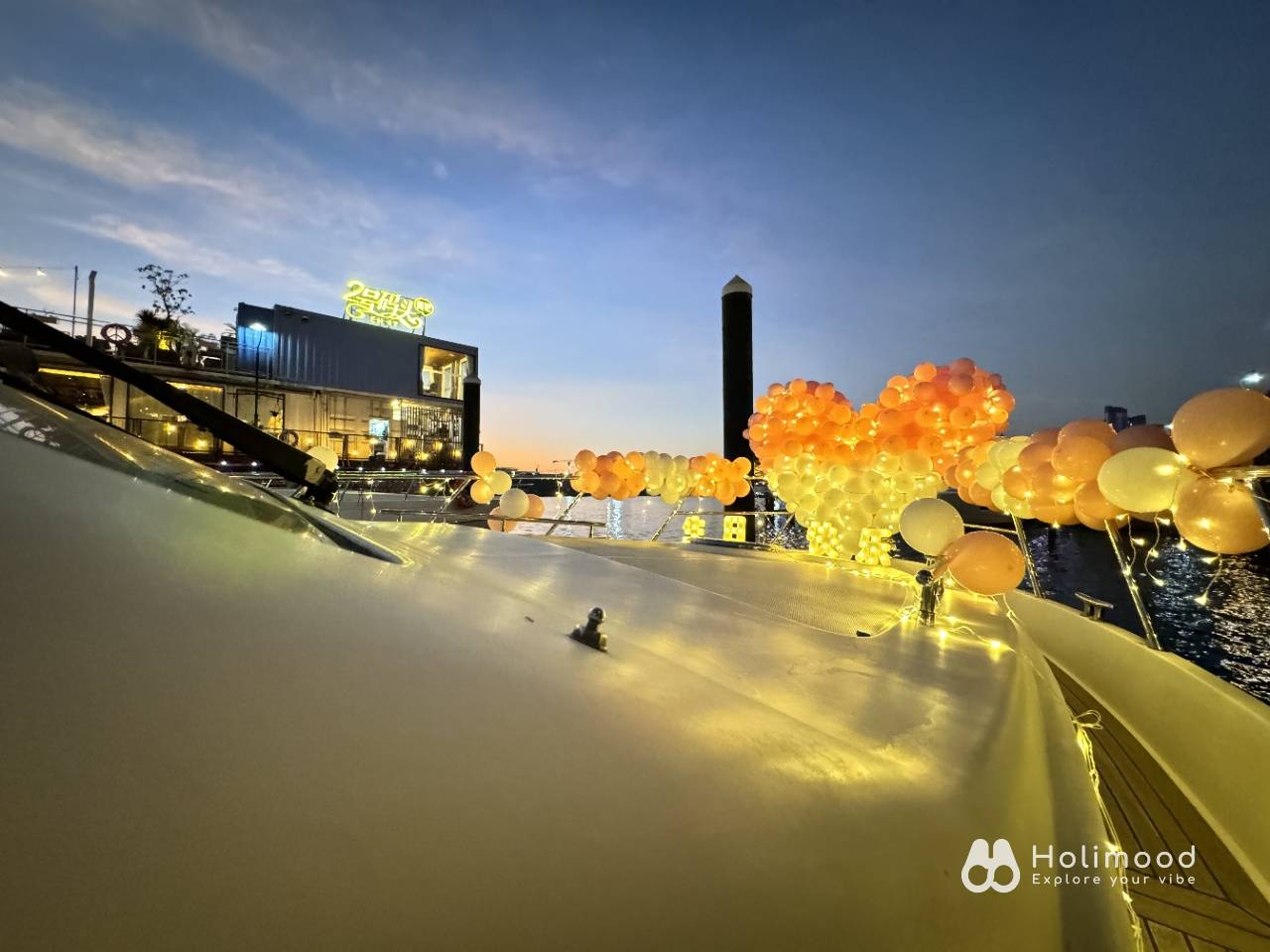 Holimood 圣鲸 【珠江夜遊】遊艇生日/求婚豪華套餐 13