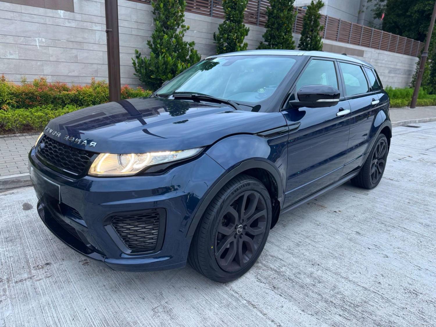 All car rental Land Rover Evoque Dynamic /Discovery Sport 7SE - 日租/週租 7