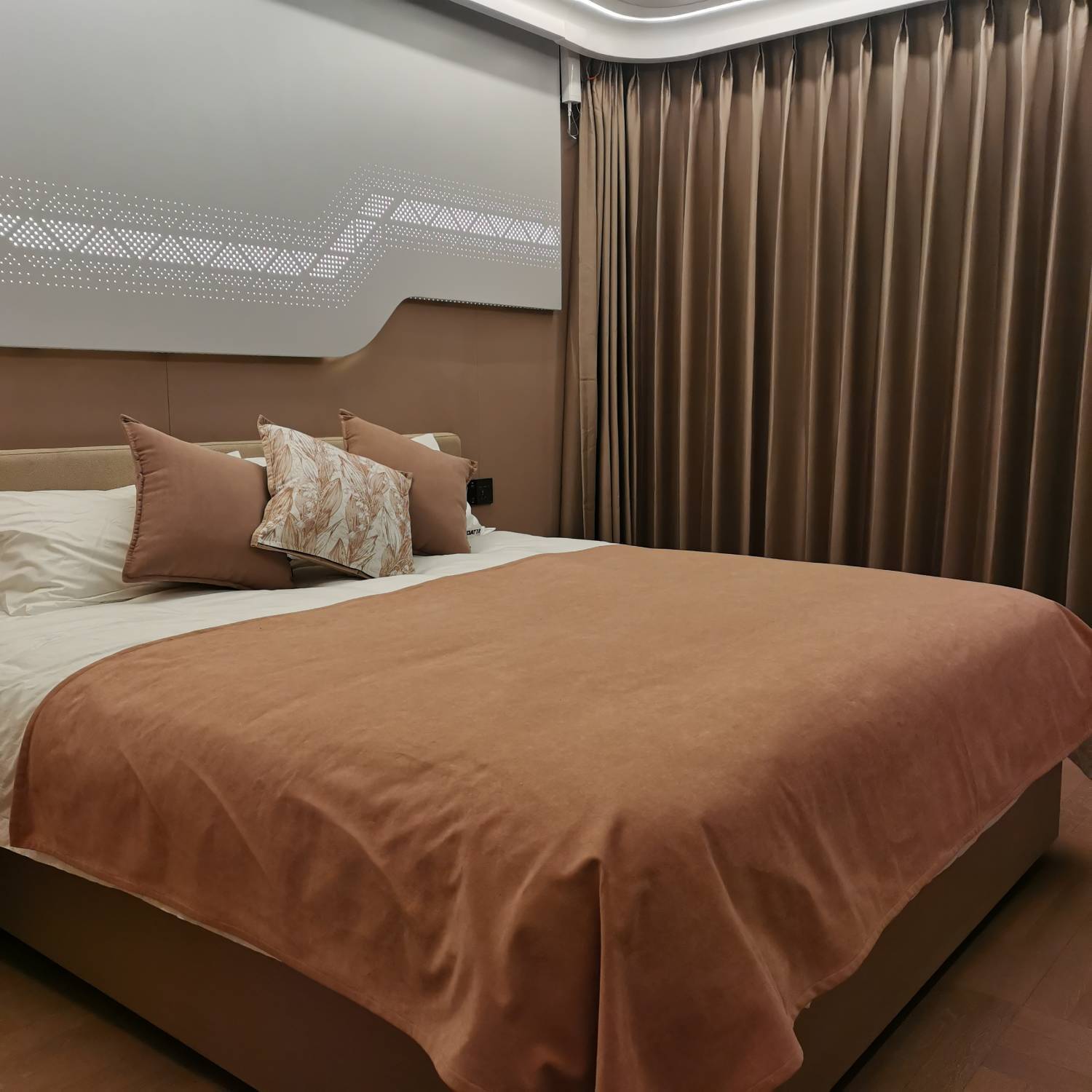 Park Nature Hillside | Starship Caravan·Glamping in Lin Ma Hang 【Moon Horizon H7】Discovery < 2-4 people > 6