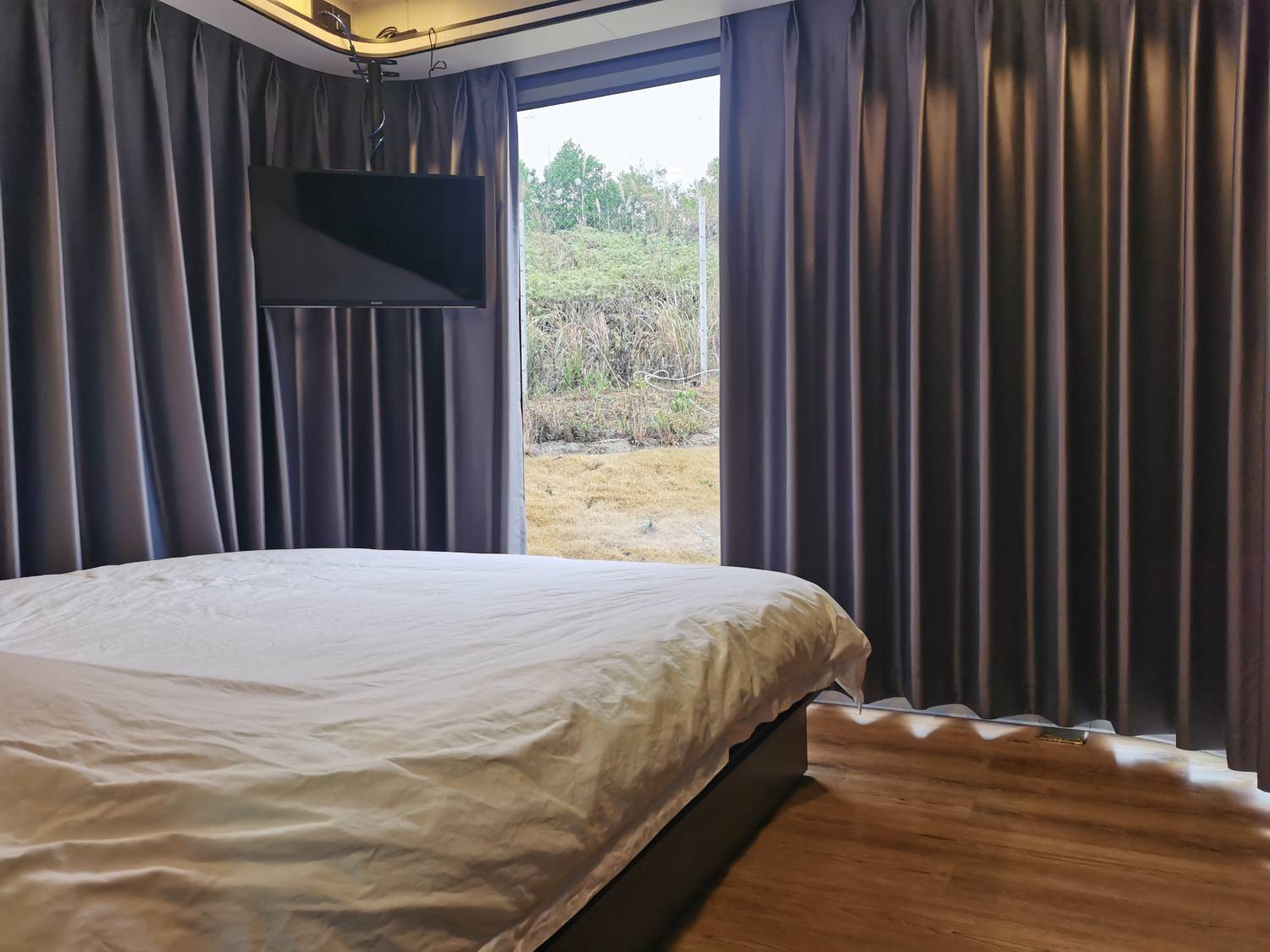 Park Nature Hillside 世外桃源 | 太空星艦露營車·蓮麻坑豪華營地 【親子系列】Starship FX 親子太空艦  < 2-6人 > 9