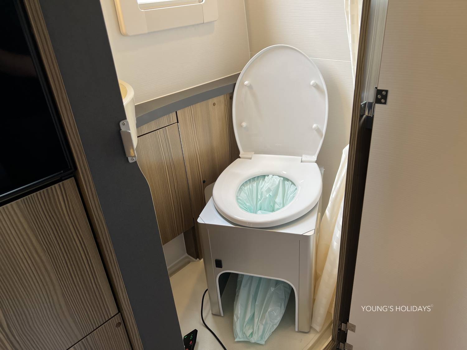 Youngs Holiday 悠揚假期 - 潛水旅遊、自駕遊、日本露營車 【東京成田】五人日本露營車24小時租用體驗(VT-ZIL 5) 9