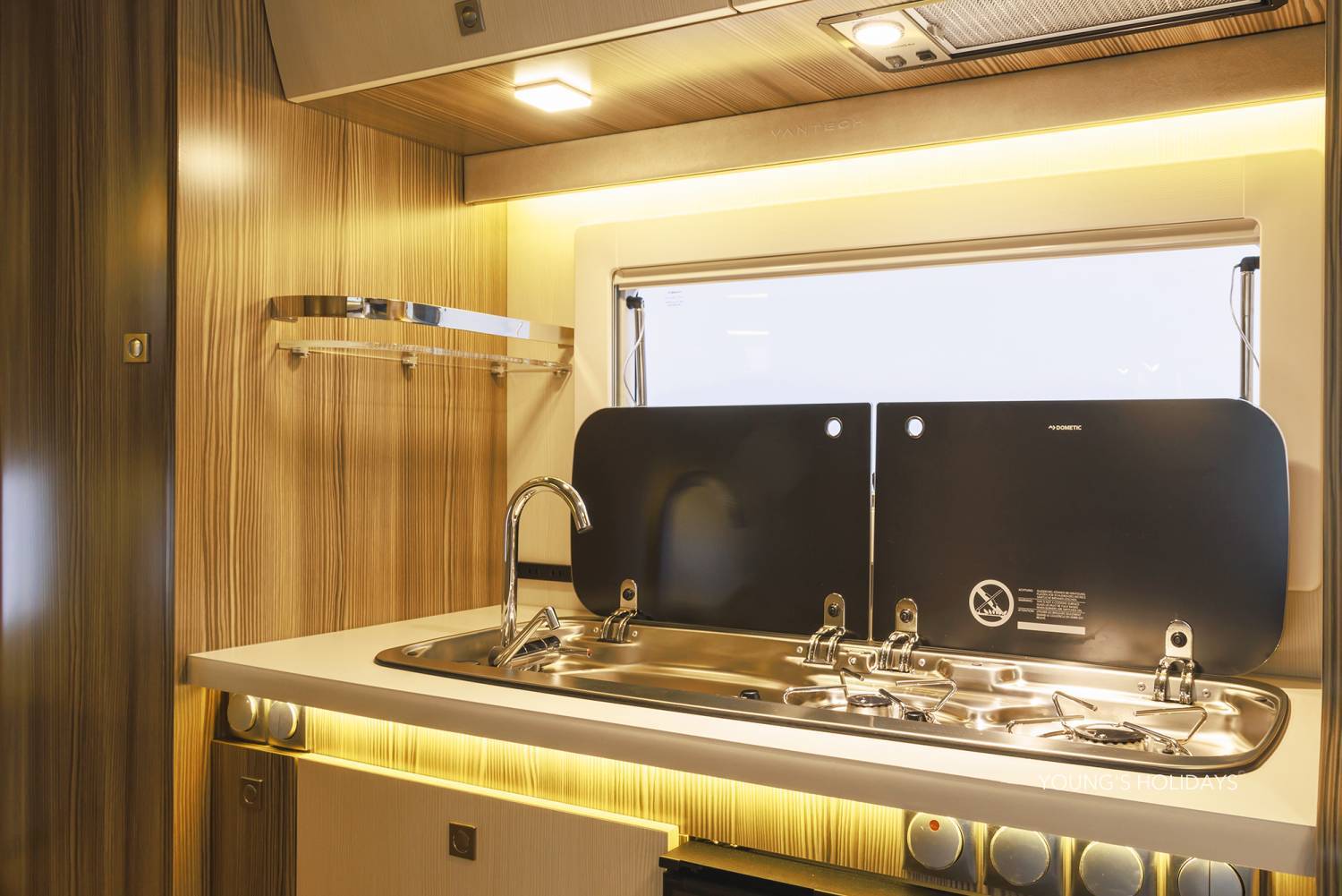 Youngs Holiday 悠揚假期 - 潛水旅遊、自駕遊、日本露營車 【東京成田】五人日本露營車24小時租用體驗(VT-ZIL 520) 3