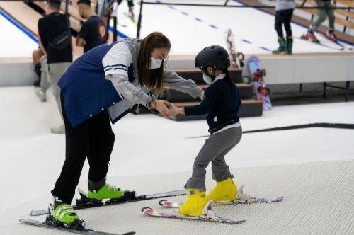 Snow & Surf 室內滑雪衝浪體驗/ 套票及包場優惠 【室内滑雪體驗】全港首個集滑雪衝浪於一身場地 8