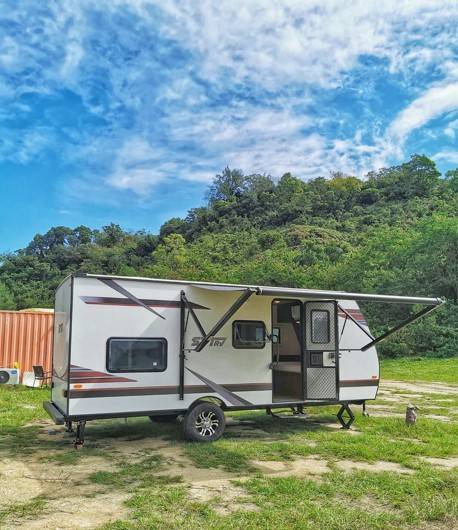 綠行鳥營地 | 大棠露營·觀星營地·紅葉生態園 【元朗2026新裝修營地】 豪華4人露營車 1