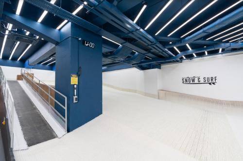 Snow & Surf 室內滑雪衝浪體驗/ 套票及包場優惠 【室内滑雪體驗】全港首個集滑雪衝浪於一身場地 9