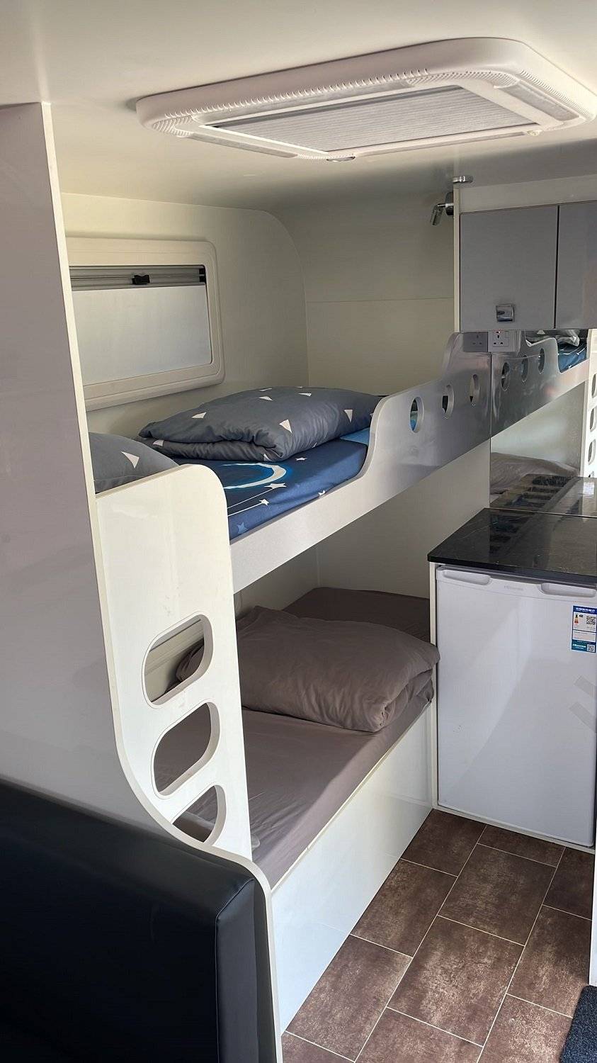 浪高長岸 - 大嶼山長沙沙灘水上活動及Glamping體驗 【浪高長岸】水上活動券連豪華型露營車代用體驗 (4人) 4