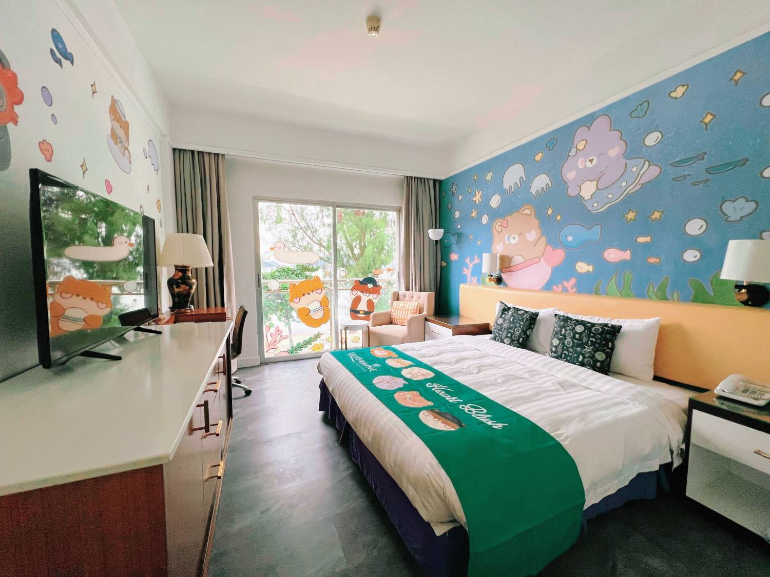 銀鑛灣渡假酒店 - 寵物住宿餐飲套票 & 梅窩海邊酒店 【Heart Blush主題聯乘】大床客房 + 雙人早餐 + 贈送主題紀念品｜銀鑛灣渡假酒店 1