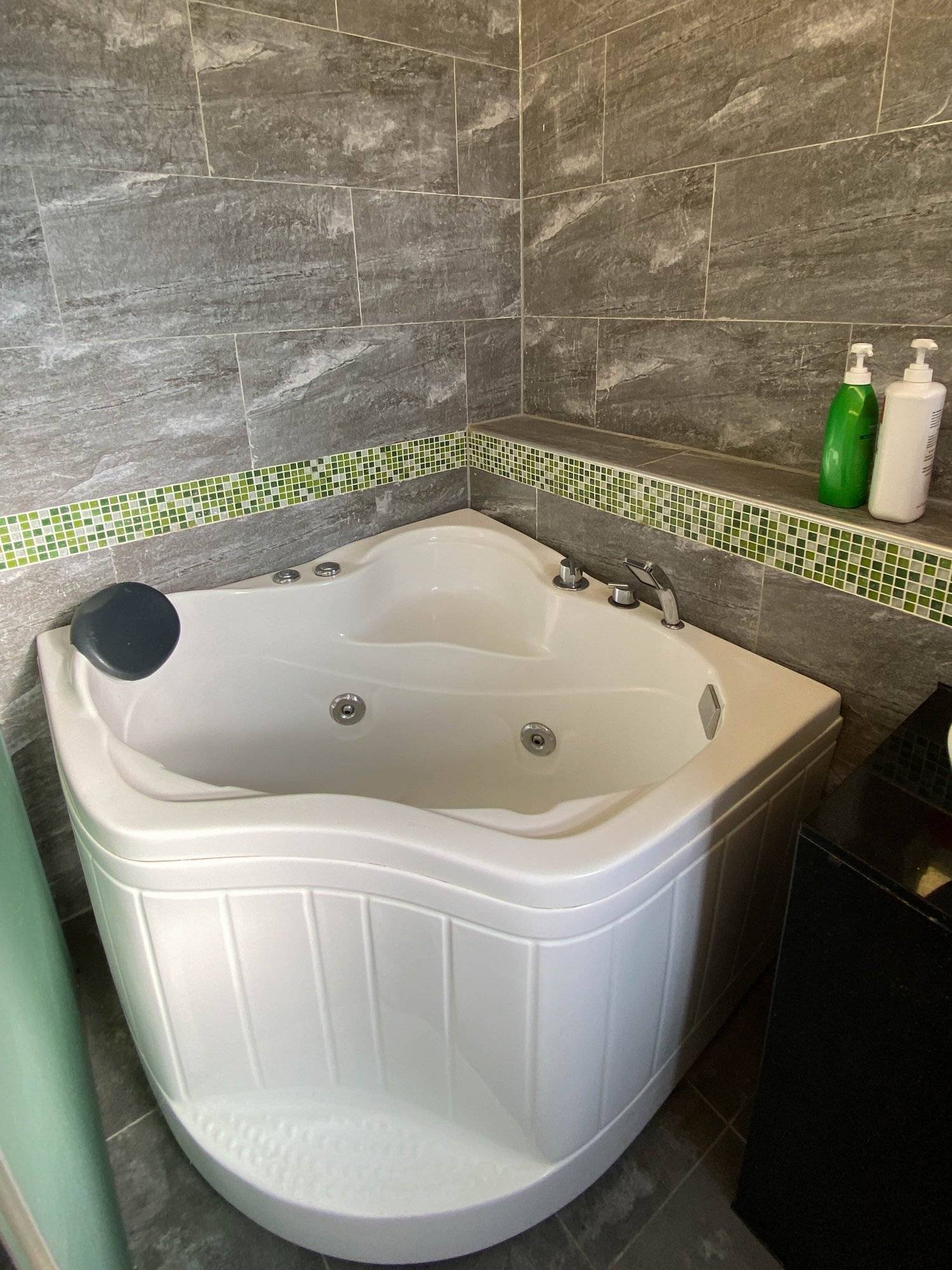 富記度假村 FK11H6 家居水療海景套房 4