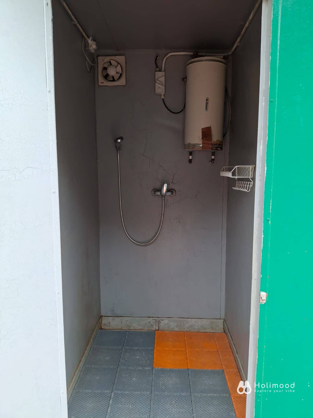 NutsCamping 【情侶好去處】錦田浪漫溫馨 2-4 人露營車｜私人花園 BBQ 10