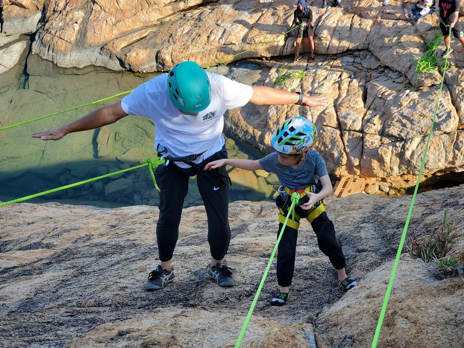 成峯歷奇 【長洲】親子沿繩下降+飛索體驗 4