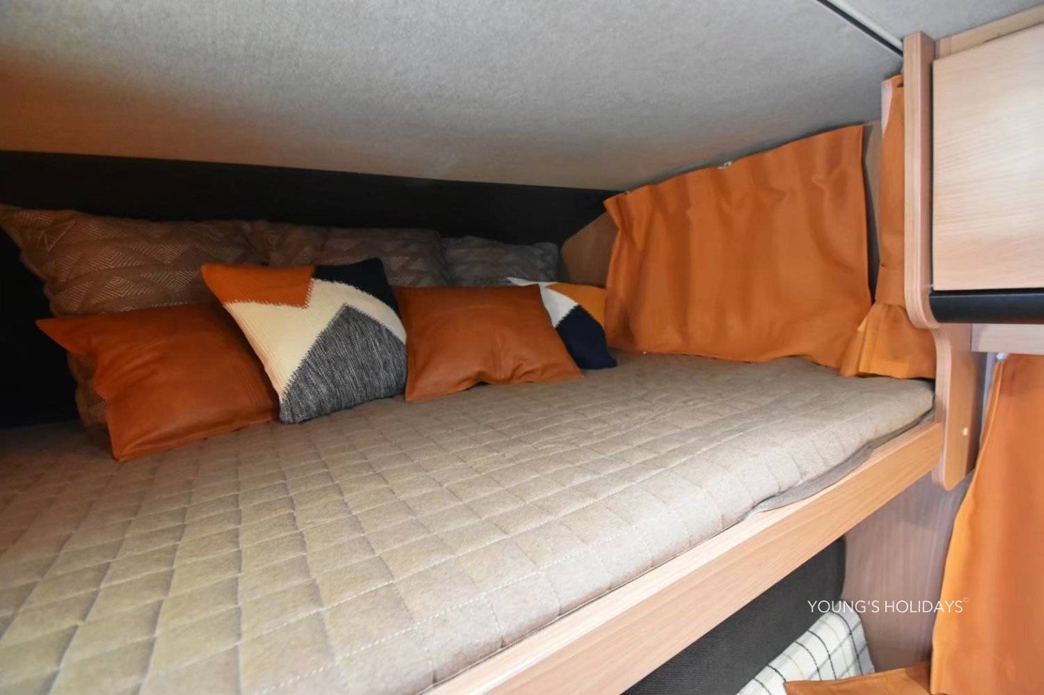 Youngs Holiday 悠揚假期 - 潛水旅遊、自駕遊、日本露營車 【北海道】六人四驅日本露營車24小時自駕遊租用體驗(JSM-Cafe Mocha) 6