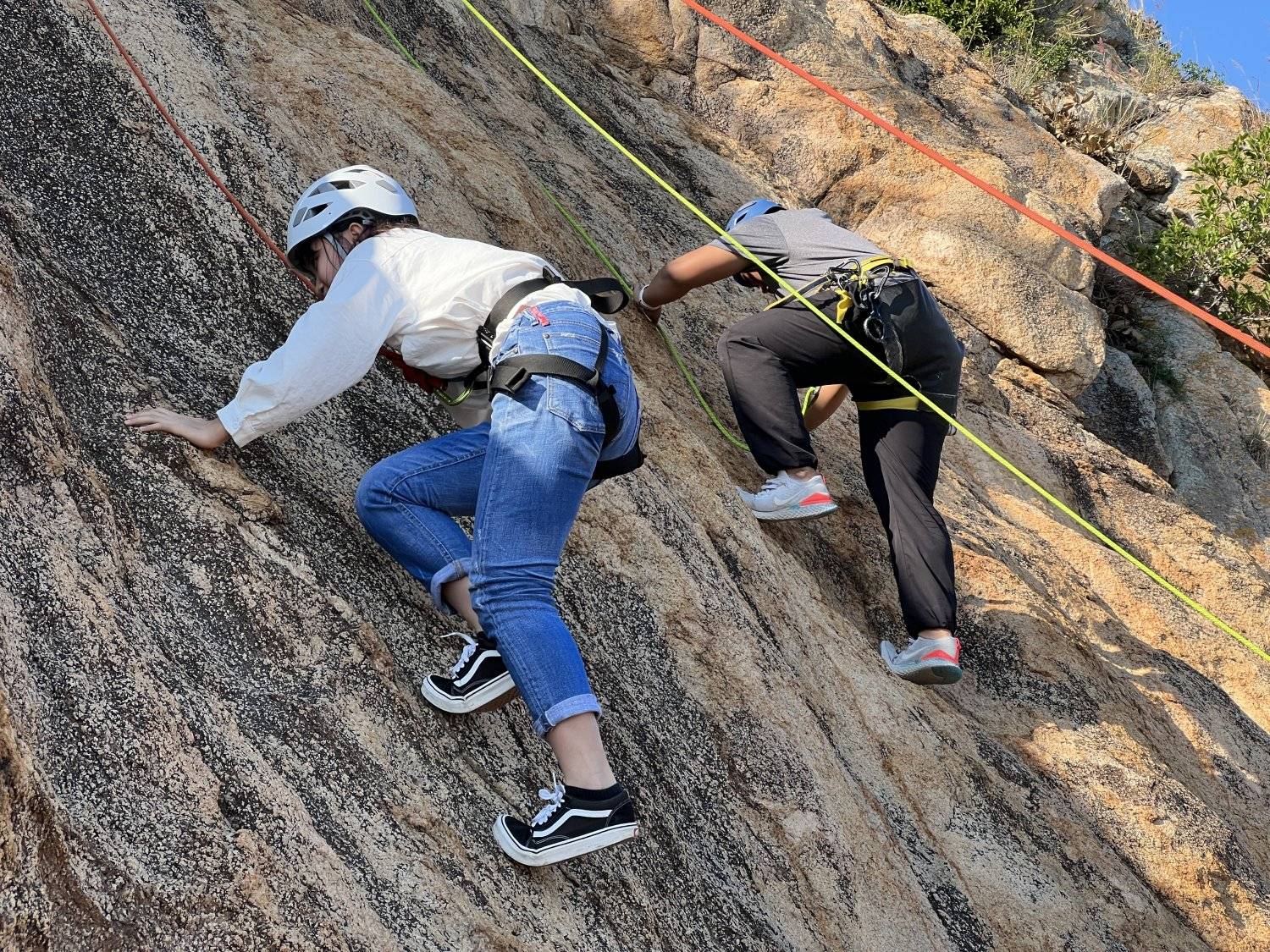 成峯歷奇 【長洲】成人攀岩+沿繩下降+飛索體驗 8