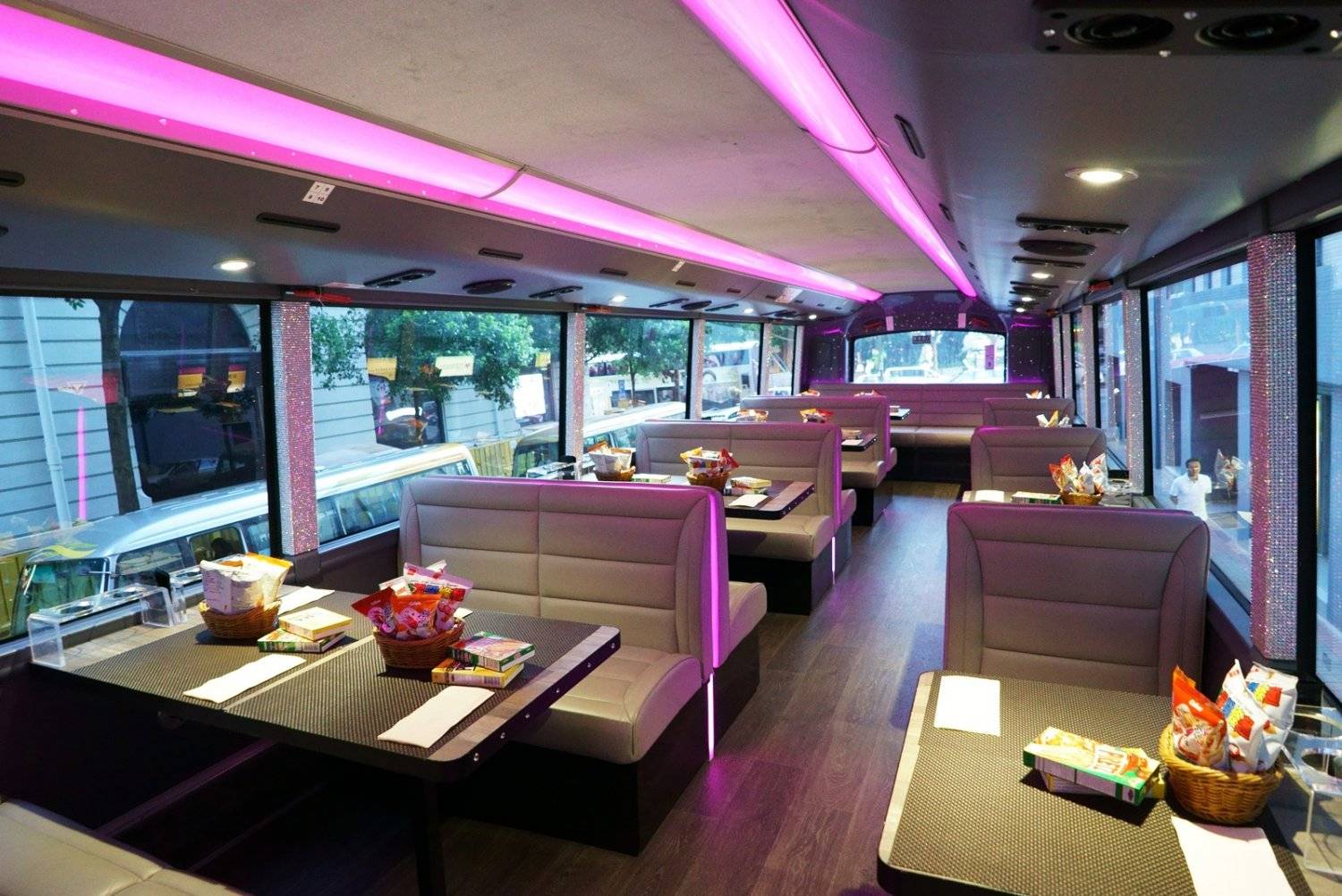 水晶巴士 奢華水晶巴士-包團派對米芝蓮體驗 6