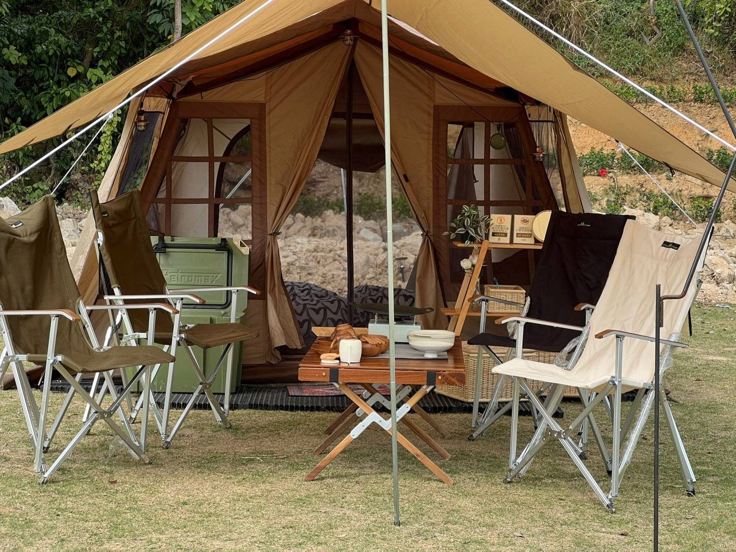 AutoCamper香港汽車露營 【日系復古露營風】 Ogawa 格紋窗精致別墅級卡其色帳蓬套票(2-3人) 4