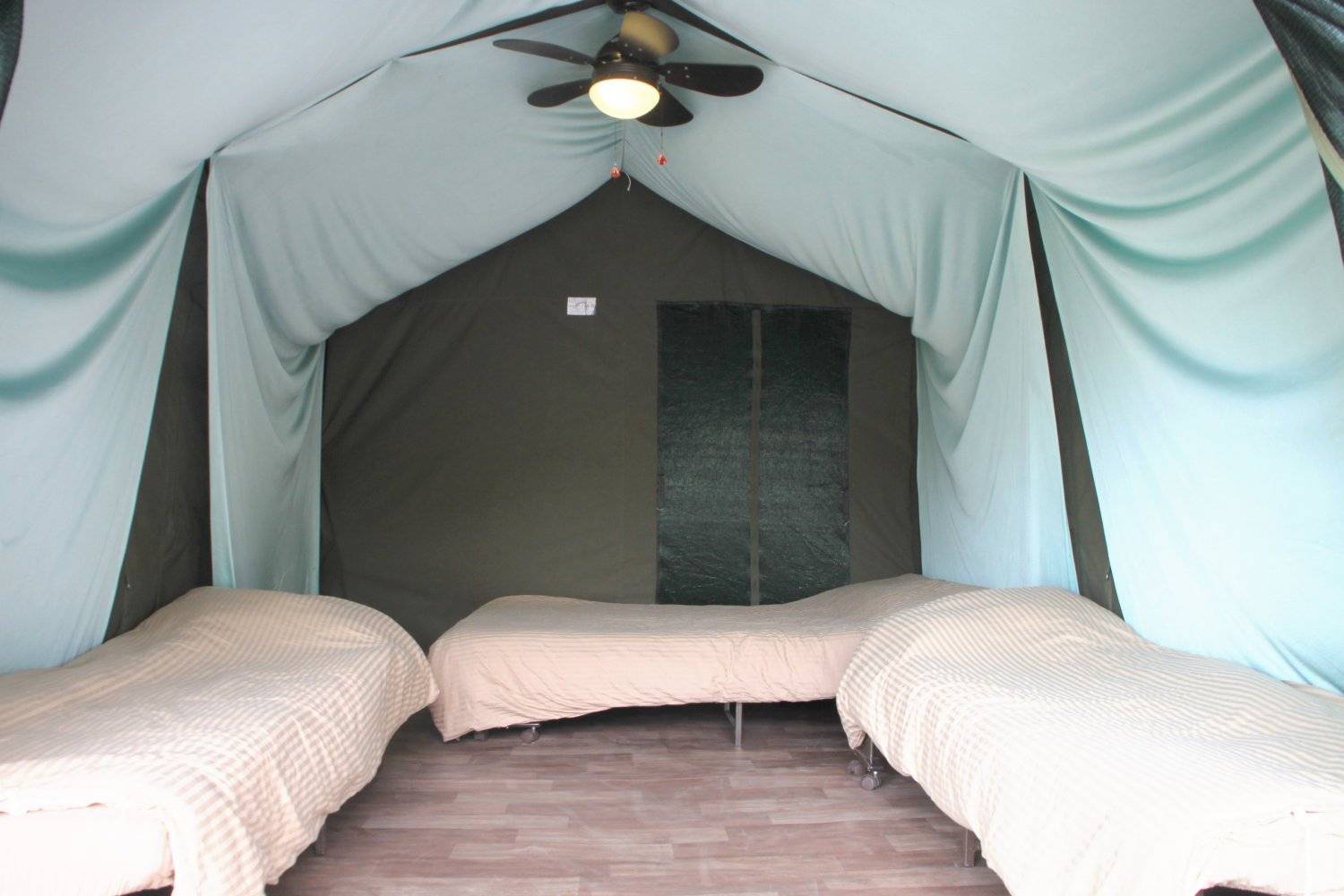 長洲西園露營歷奇園地 - 四大主題營區、豪華露營體驗、專業歷奇活動 【原野風情】中南非營冷氣 (4人)｜長洲西園 3