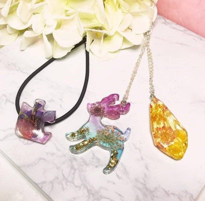 The Handcrafter Workshop 金屬工藝、皮革、押花工作坊、保鮮花 押花手作坊- 自選飾物 Class A 6