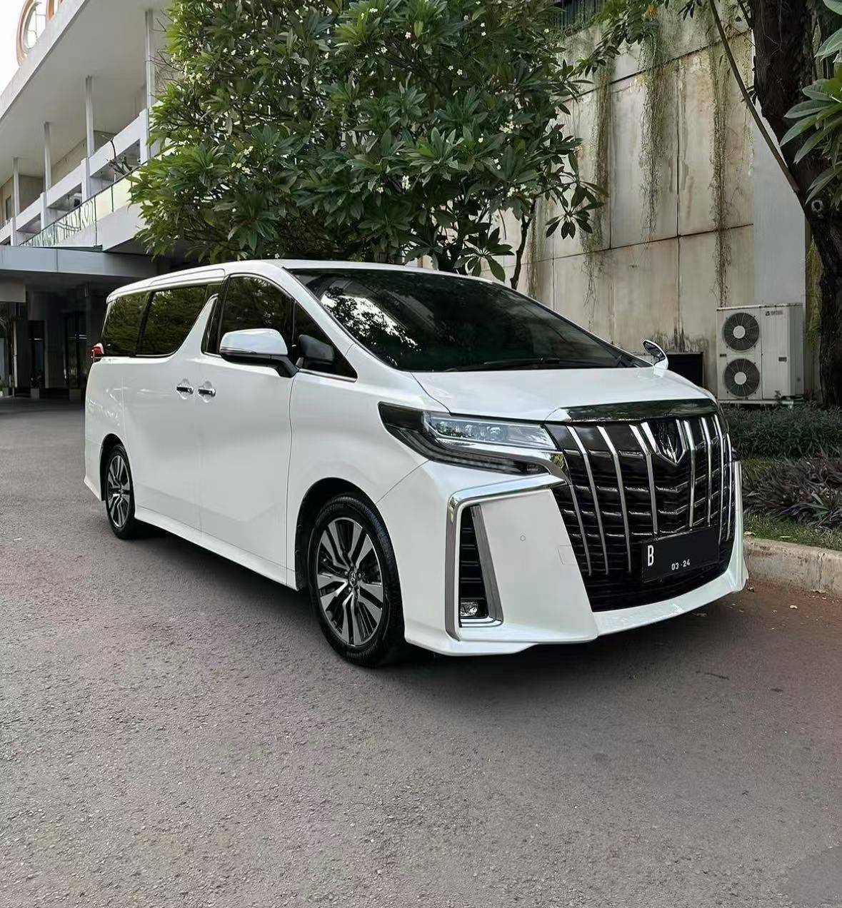 點對點中港車 【香港至廣州/順德/佛山/中山】7-8人中港車跨境接送 7