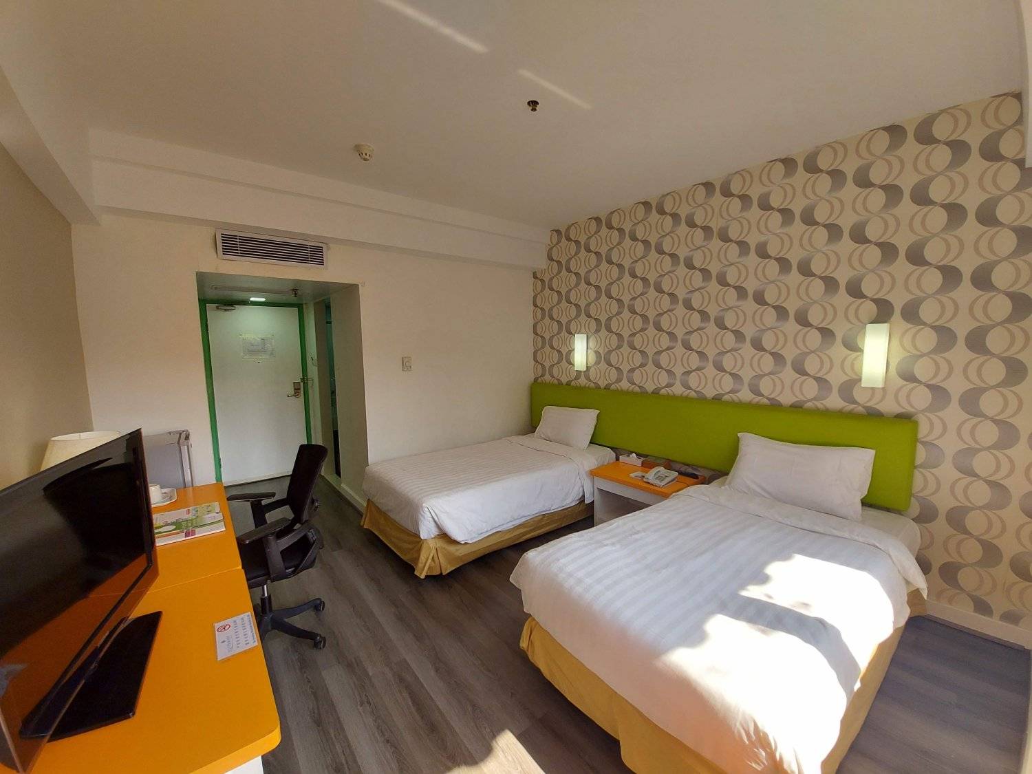 銀鑛灣渡假酒店 - 寵物住宿餐飲套票 & 梅窩海邊酒店 【情侶首選】雙床標準雙人客房 + 鄰近海灣｜銀鑛灣渡假酒店 2