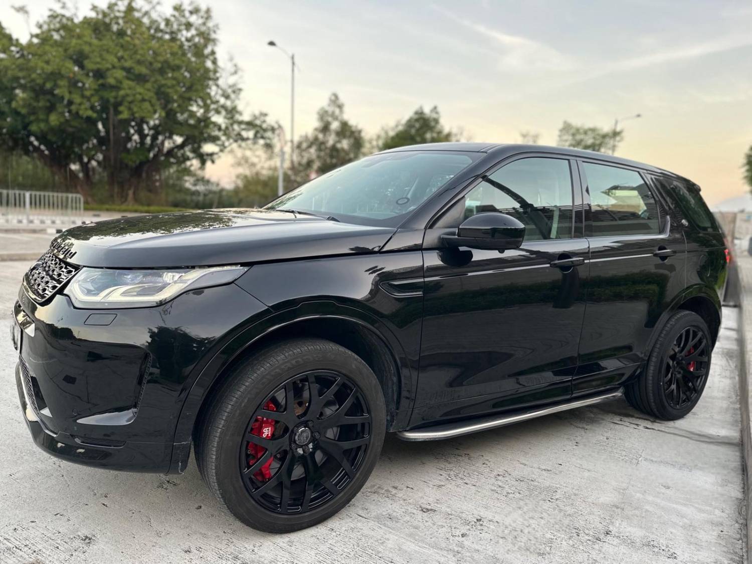 All car rental Land Rover Evoque Dynamic /Discovery Sport 7SE - 日租/週租 1