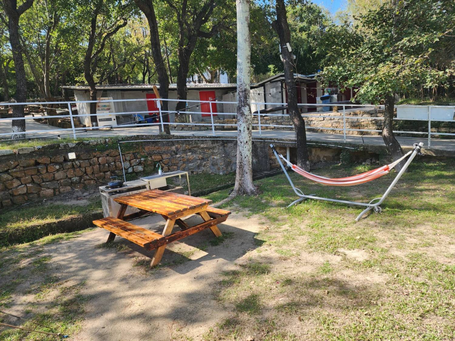 長洲西園露營歷奇園地 - 四大主題營區、豪華露營體驗、專業歷奇活動 【專屬草地平台】「巴拉」南非營(2-3人)｜長洲西園 3