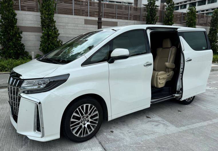 All car rental Toyota Prius 1.8T Hybrid /Alphard 2.5G - 日租/週租 1