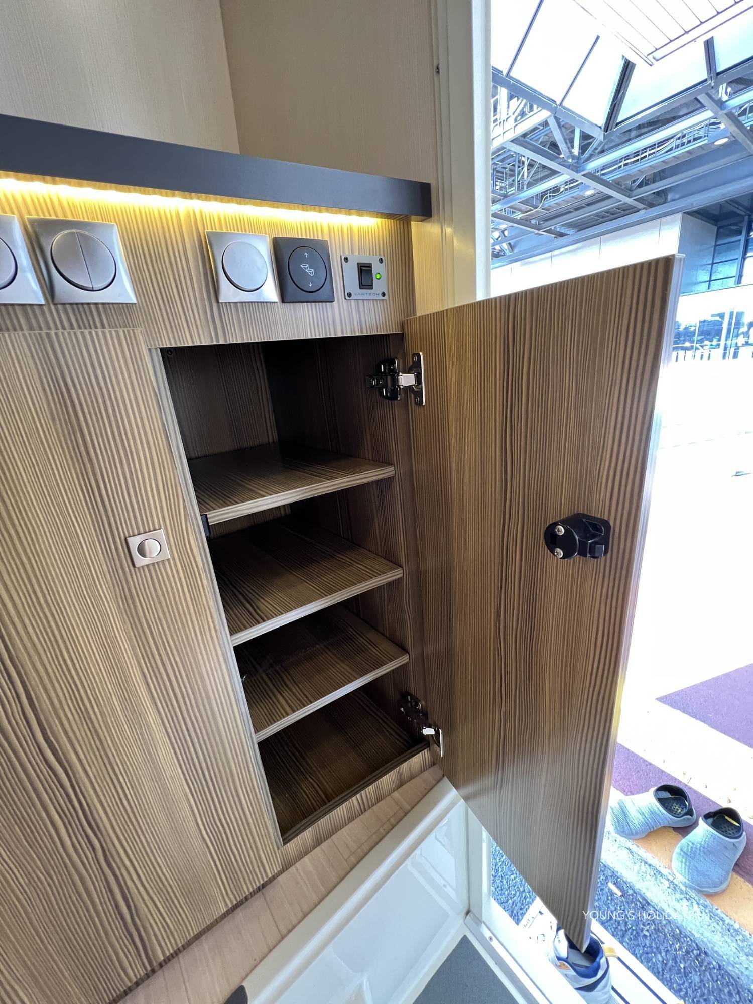 Youngs Holiday 悠揚假期 - 潛水旅遊、自駕遊、日本露營車 【東京成田】五人日本露營車24小時租用體驗(VT-ZIL 5) 13